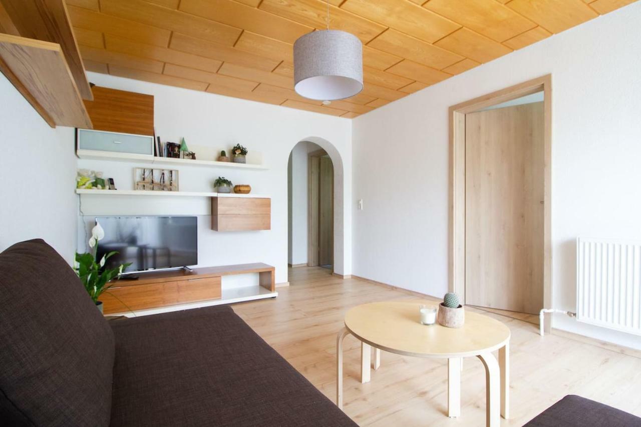 Schoene Und Helle Ferienwohnung In Pfaffenweiler 빌린겐슈베닝겐 외부 사진